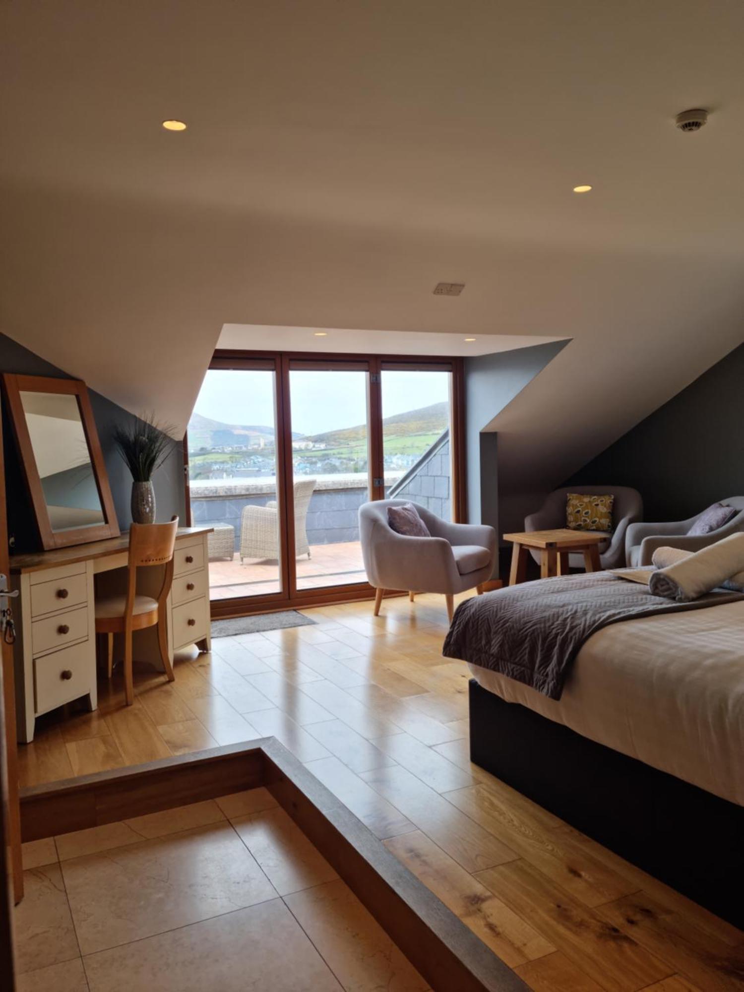 Fab View (Adults Only) Otel Dingle Oda fotoğraf