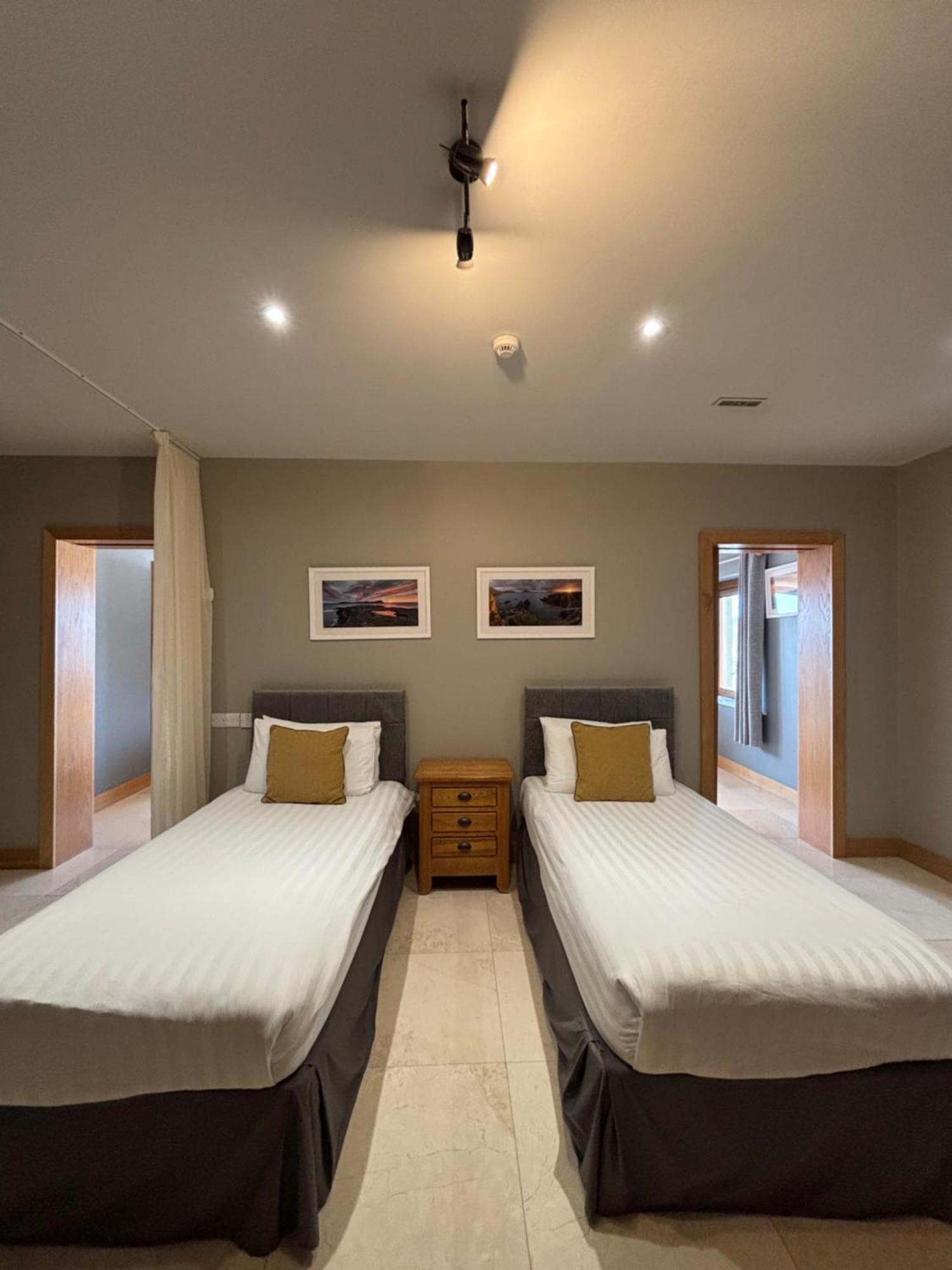 Fab View (Adults Only) Otel Dingle Dış mekan fotoğraf