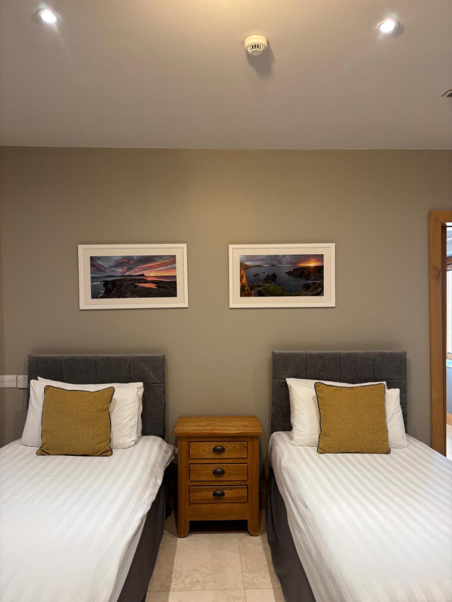 Fab View (Adults Only) Otel Dingle Dış mekan fotoğraf
